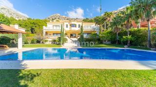 Chalet à Altea Hills. Exclusiva villa en altea hills con vistas al mar y un gran jardí