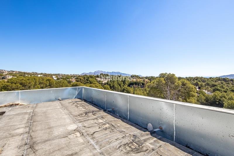 Foto d3d68a37-8f7c-4d4a-bfc8-aaf959e55a91. Xalet amb aparcament piscina a Urbanizaciones Benidorm