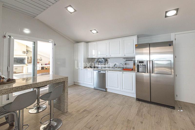 Foto 02691a75-cb0f-4f79-9475-6c7b16d1bcdb. Attico con riscaldamento parcheggio piscina in Mascarat Altea