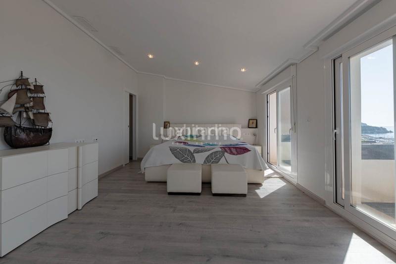 Foto 0a36ff26-cb0d-4e13-af9a-cc0f6f895635. Attico con riscaldamento parcheggio piscina in Mascarat Altea