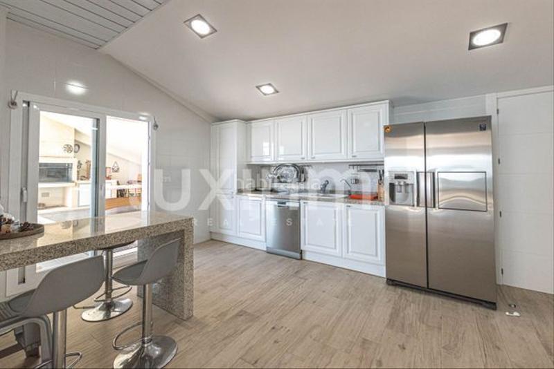 Foto bc266bc7-c9b2-4a19-8a1a-b9d038b4b651. Attique avec chauffage parking piscine dans Mascarat Altea