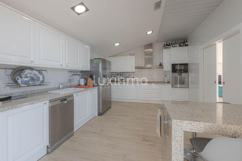 Foto fdaba5f8-dec0-4b3c-a52d-3dc9797fc926. Attique avec chauffage parking piscine dans Mascarat Altea