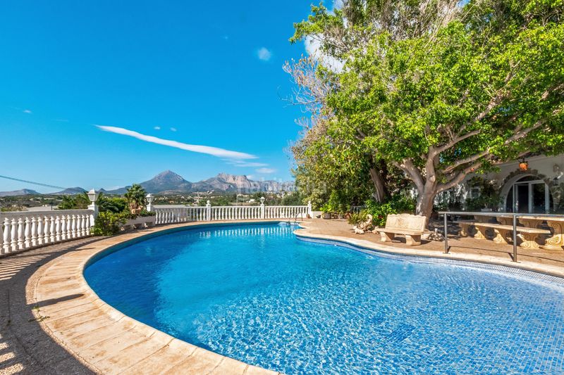 Foto 277c14a7-3a3d-4af2-a09d-fe6a0fad0eea. Xalet amb aparcament piscina a Altea ciudad Altea