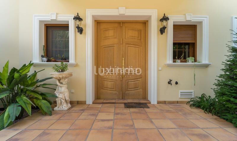 Foto 35a3bcd6-4ed5-4c1a-b89c-232f4e2837f2. Xalet amb calefacció aparcament piscina a Altea la vella Altea