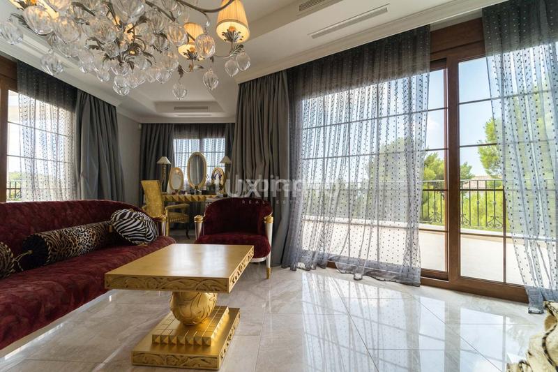 Foto 6c9edbb2-8bc1-402b-bd36-8ef40ba9fd62. Xalet amb calefacció aparcament piscina a Altea la vella Altea