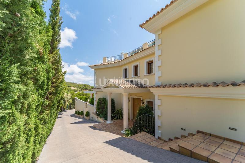 Foto c3553440-c98a-433d-8bc9-f126d09c6e01. Xalet amb calefacció aparcament piscina a Altea la vella Altea