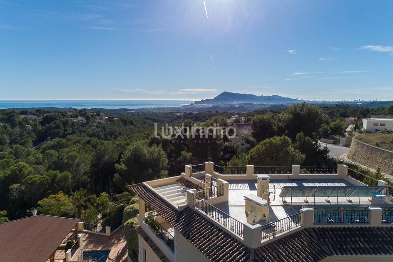 Foto ea9f2caa-42d2-4cbe-a1be-6276f76fcdf5. Xalet amb calefacció aparcament piscina a Altea la vella Altea