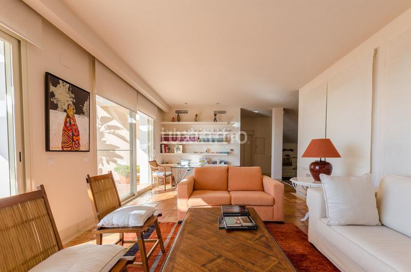 Foto 034d8c91-3c2d-455f-acc9-cb54347d7767. Chalet avec chauffage parking piscine dans Altea hills Altea