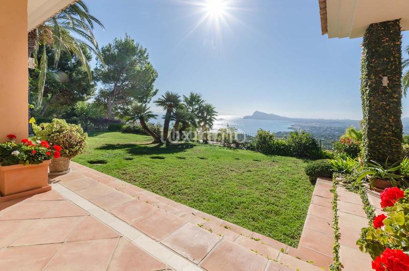 Foto 3acd2072-d3db-417e-8a24-8b88976cd999. Chalet avec chauffage parking piscine dans Altea hills Altea