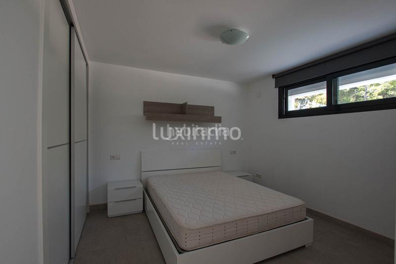 Foto ae943abb-e549-45e7-b172-449c6d7e1f2a. Chalet con piscina in Oltamar - Cucarres Calp