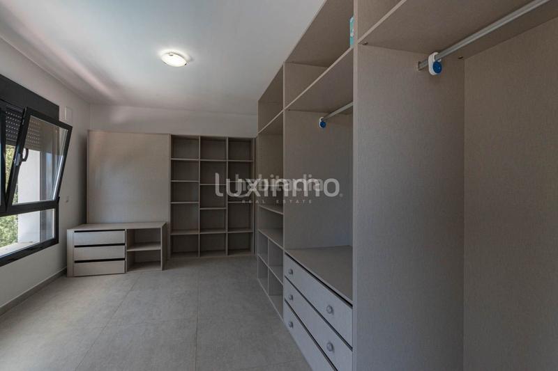 Foto d9680ccd-4e75-4edc-9f43-9c072a026e56. Chalet con piscina in Oltamar - Cucarres Calp