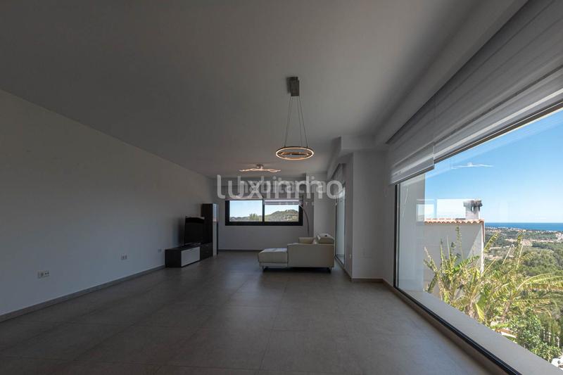 Foto ea3ad029-16c6-43fc-9940-c275f080df68. Chalet con piscina in Oltamar - Cucarres Calp