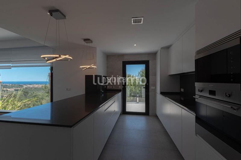 Foto ec51e348-f013-407b-a34c-af6cb1ae525c. Chalet con piscina in Oltamar - Cucarres Calp