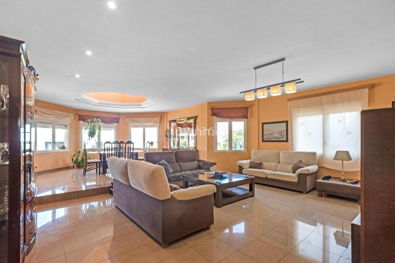 Foto f0073aa0-cc70-439c-8a9a-310ace110033. Chalet con riscaldamento parcheggio piscina in Varadero Nucia (la)