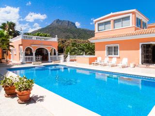 Xalet a Maryvilla. Impresionante chalet colonial con vistas al mar en calpe