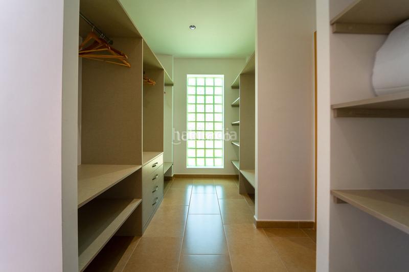 Foto 093c4853-87d6-4d1c-b1a5-3d17ff0a847e. Chalet con riscaldamento parcheggio piscina in Canuta Calp