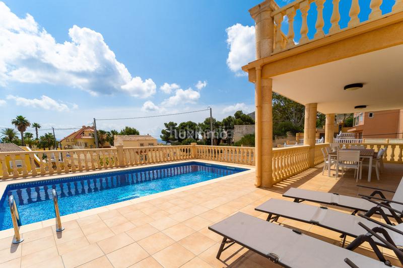 Foto 9ea17459-d45c-4d3f-8fc5-c09bbe88e4d6. Chalet con riscaldamento parcheggio piscina in Canuta Calp