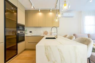 Reihenhaus in Cometa. Casa reformada de diseño en calpe con jardín