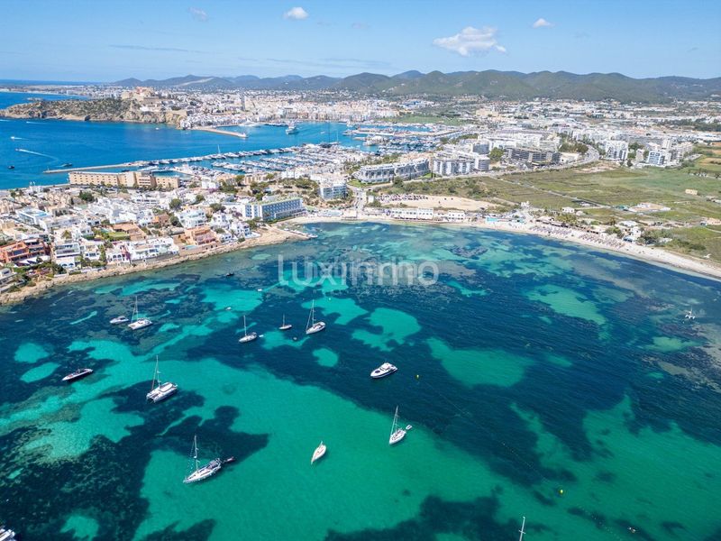 Foto 770bab9d-d011-4cda-8ccc-f3925e43a6a2. Piso en Marina Botafoc-Talamanca Ibiza