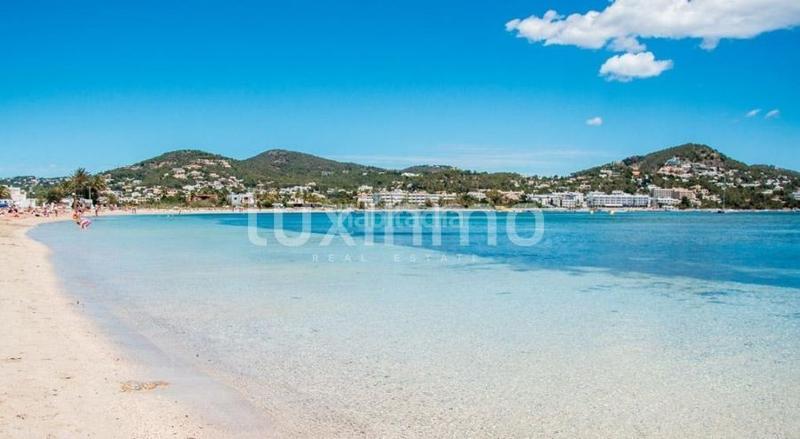 Foto f4eb1fc2-b268-4c74-94b6-7f35283dcc95. Flat with heating pool in Marina Botafoc-Talamanca Ibiza