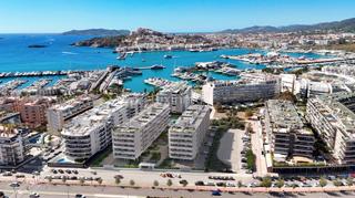Pis a Marina Botafoc-Talamanca. Nuevos lujosos apartamentos con vistas al mar en marina botafoch