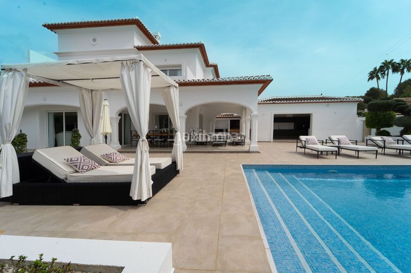 Foto ba7087ad-5129-4bec-8e6b-c22911dbeab9. Xalet amb calefacció aparcament piscina a Paichi Moraira