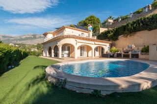 Chalet in Altea la Vella. Villa estilo mediterráneo con buenas vistas en altea la vella