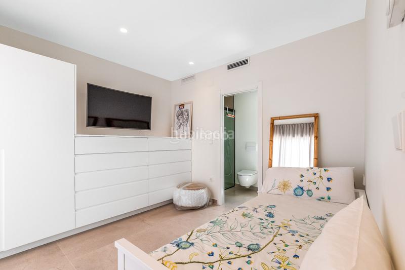 Foto 0aac3af0-4b4b-441d-aabc-435507a86239. Chalet con parcheggio piscina in El Montgó Dénia