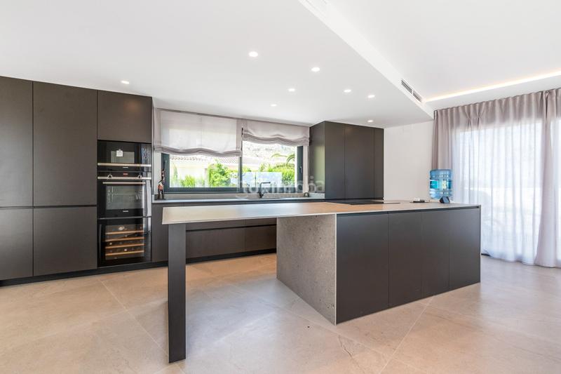 Foto 366dd15a-acb9-461b-9ee8-63047b44e4f2. Chalet avec parking piscine dans El Montgó Dénia