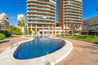 Pis a Canuta. Piso con vistas panorámicas en venta en calpe