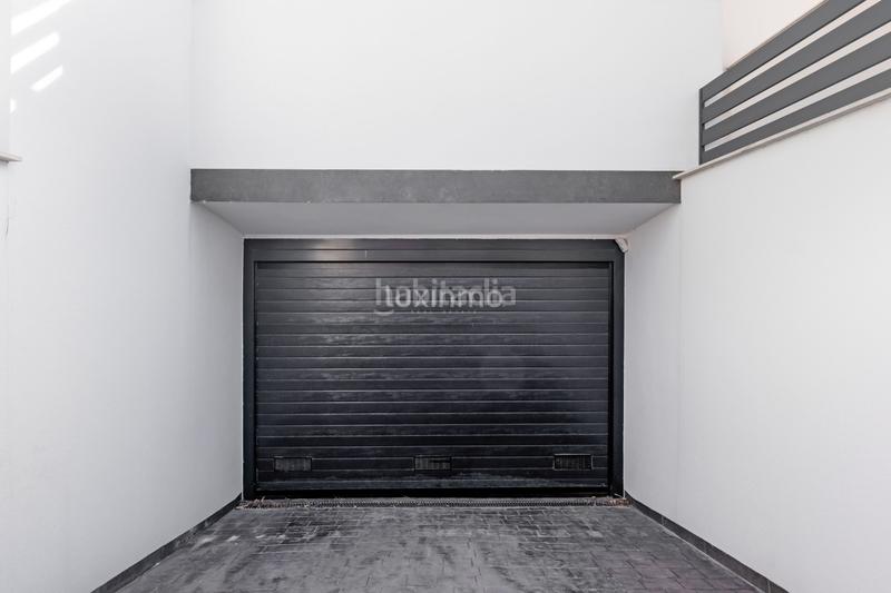 Foto 9ab31b62-b1be-4ba9-b922-80bfa356fa46. Chalet with parking pool in balcón de Finestrat-terra marina Finestrat