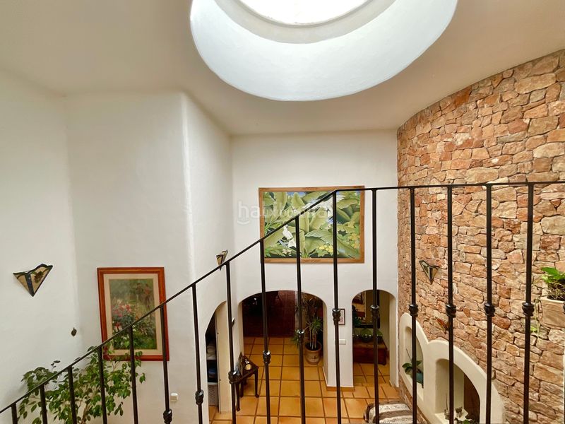 Foto 0f4e5d53-45dd-4938-8541-b735f2b8a564. Xalet amb calefacció aparcament piscina a Santa Eulària des riu Santa Eulària