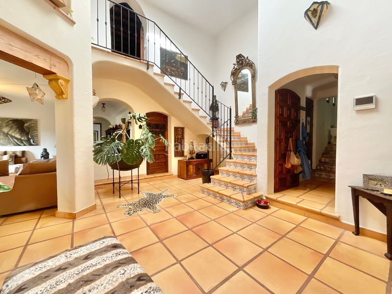 Foto 1cb13118-1c2d-4296-90ae-c67353da7660. Xalet amb calefacció aparcament piscina a Santa Eulària des riu Santa Eulària