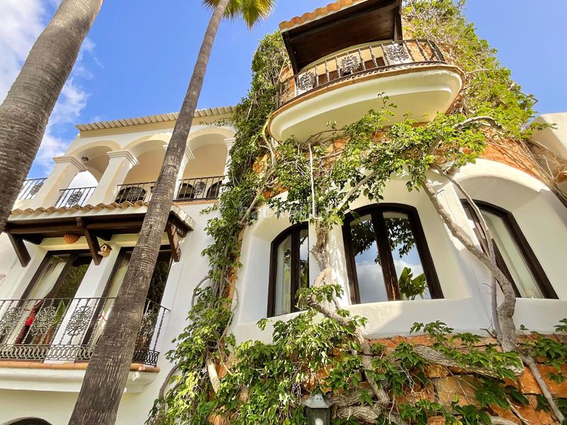 Foto 1ec1f8c9-c1df-4d6c-ada3-889731c4b4e0. Xalet amb calefacció aparcament piscina a Santa Eulària des riu Santa Eulària