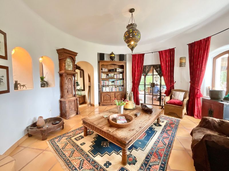 Foto 3c2c22f6-2047-49ce-a964-d6916fb70a2d. Xalet amb calefacció aparcament piscina a Santa Eulària des riu Santa Eulària