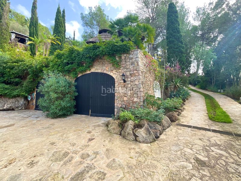 Foto 723c15a2-310c-4b01-adcf-f00059d20a70. Xalet amb calefacció aparcament piscina a Santa Eulària des riu Santa Eulària