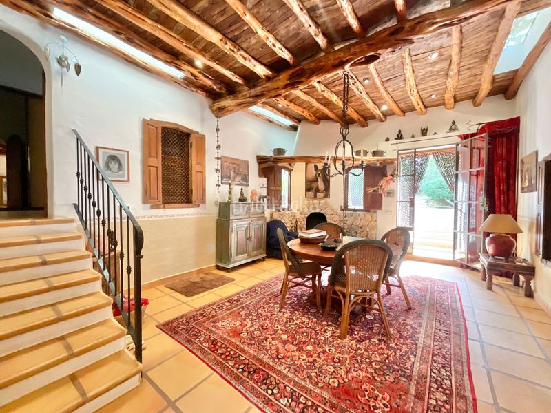 Foto 9392286d-000b-4a6e-9dcd-87f760e17e20. Xalet amb calefacció aparcament piscina a Santa Eulària des riu Santa Eulària