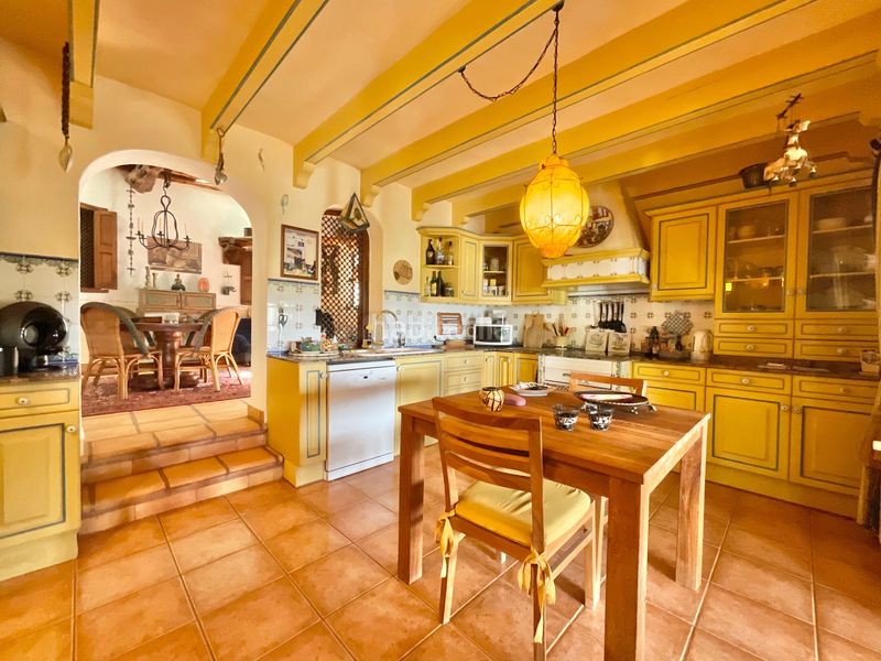 Foto b71250ee-fc36-4d4b-8030-fd50f4c44471. Xalet amb calefacció aparcament piscina a Santa Eulària des riu Santa Eulària