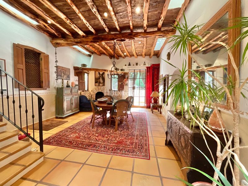 Foto d8be941c-6c39-48ab-8788-da3eff779ee8. Xalet amb calefacció aparcament piscina a Santa Eulària des riu Santa Eulària