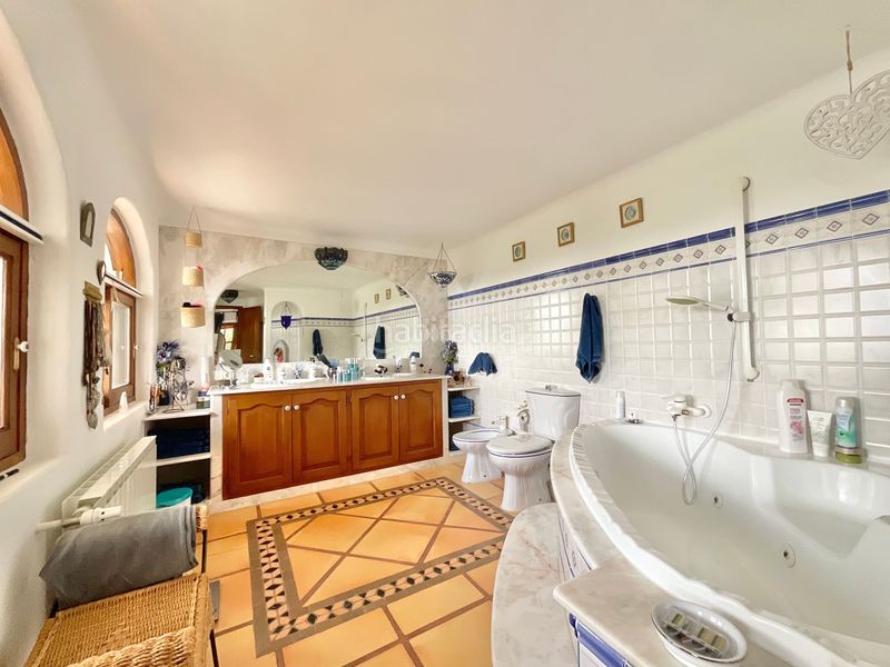 Foto fc85445f-16e0-4d02-a4b2-f5044779c5ee. Xalet amb calefacció aparcament piscina a Santa Eulària des riu Santa Eulària