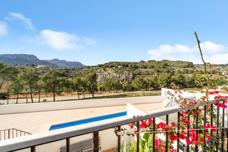 Foto 6fbeca60-7aab-4b6b-b67d-e0727dbd8a06. Reihenhaus mit pool in La Empedrola Calp