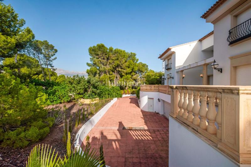 Foto 03cfe37f-27a4-4391-8295-ec385fe6f619. Chalet preciosa mansión con piscina en venta en Altea ciudad Altea