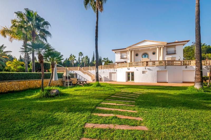 Foto 6fd7dcf7-fe25-419e-82be-f5da4761b7cf. Chalet preciosa mansión con piscina en venta en Altea ciudad Altea