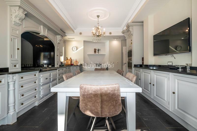 Foto 8e0ac14f-de96-435d-9968-b1b1ee943fb5. Chalet preciosa mansión con piscina en venta en Altea ciudad Altea