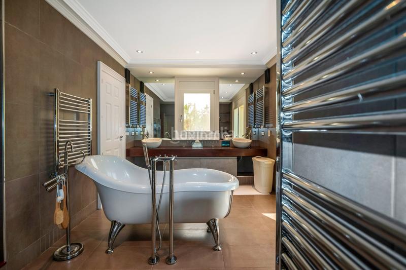 Foto cf607cb5-65fd-484a-908c-33673975a83f. Chalet preciosa mansión con piscina en venta en Altea ciudad Altea