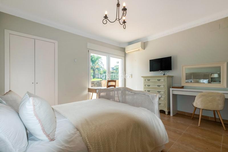 Foto dcb096b8-e546-46a8-8921-0c4e39287bb8. Chalet preciosa mansión con piscina en venta en Altea ciudad Altea