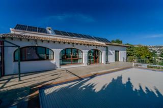 Chalet à Benimeit-Tabaira. Encantadora casa unifamiliar de 7 dormitorios en moraira