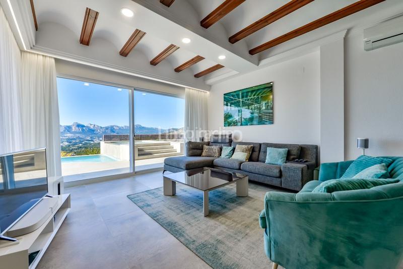 Foto f1ab2e0c-a481-4e9e-9fff-2f21fb3b986f. Chalet with heating parking pool in Altea la vella Altea