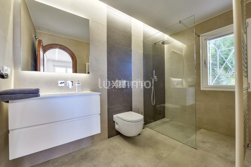 Foto f6f2d4cd-474b-4b11-9aa1-0c92558ea4f9. Chalet with heating parking pool in Altea la vella Altea