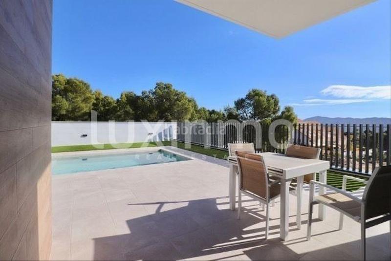 Foto 6099499c-5cc3-4f8c-886f-081d73c1452b. Casa pareada villa independiente rodeada de naturaleza con piscina privada en Nucia (la)